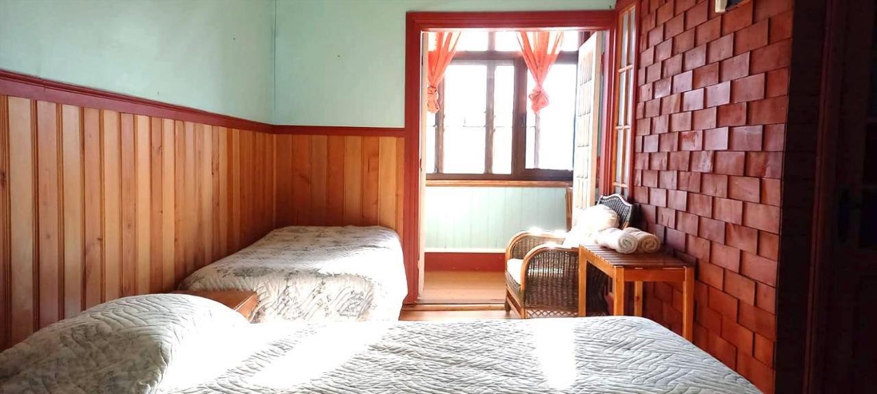 Hostal Casa Florencia ปูแอร์โตบารัส ภายนอก รูปภาพ