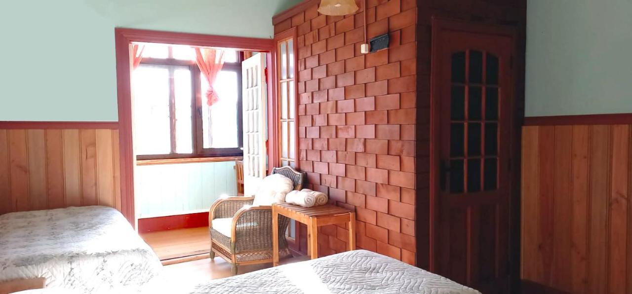 Hostal Casa Florencia ปูแอร์โตบารัส ภายนอก รูปภาพ